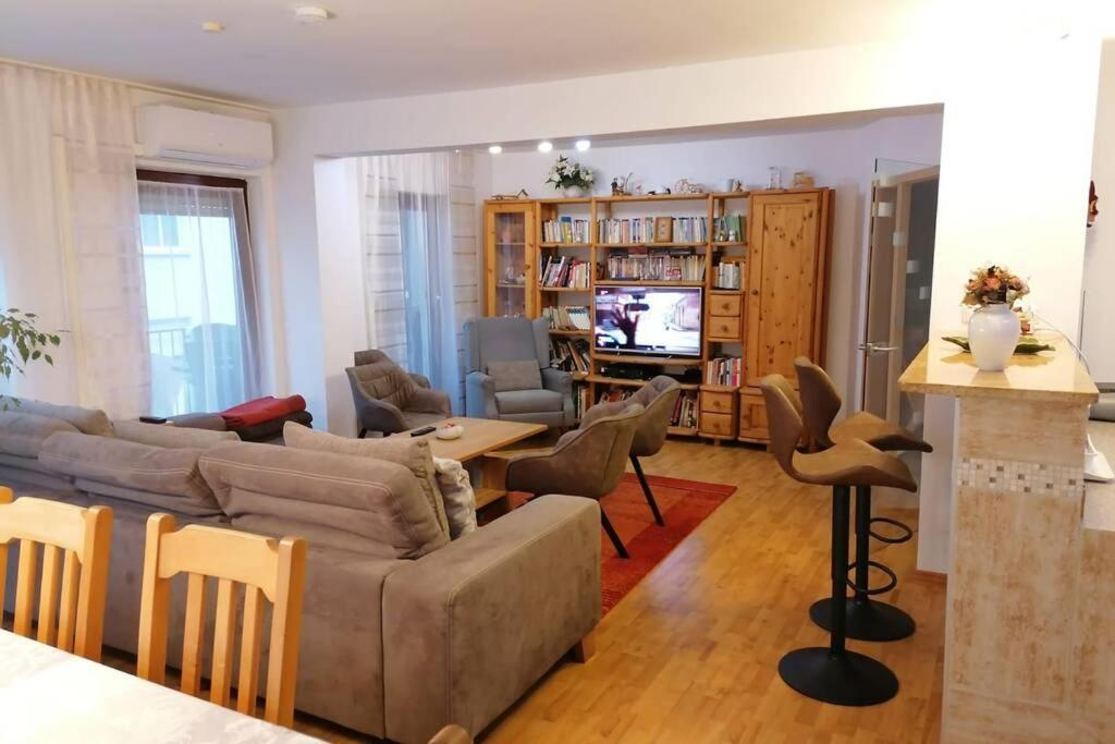 Beste Lage Im Zentrum Und Am Hofgarten 150Qm Mit Klima, 2Xbalkon, Aufzug, Familienfreundlich Bayreuth Buitenkant foto